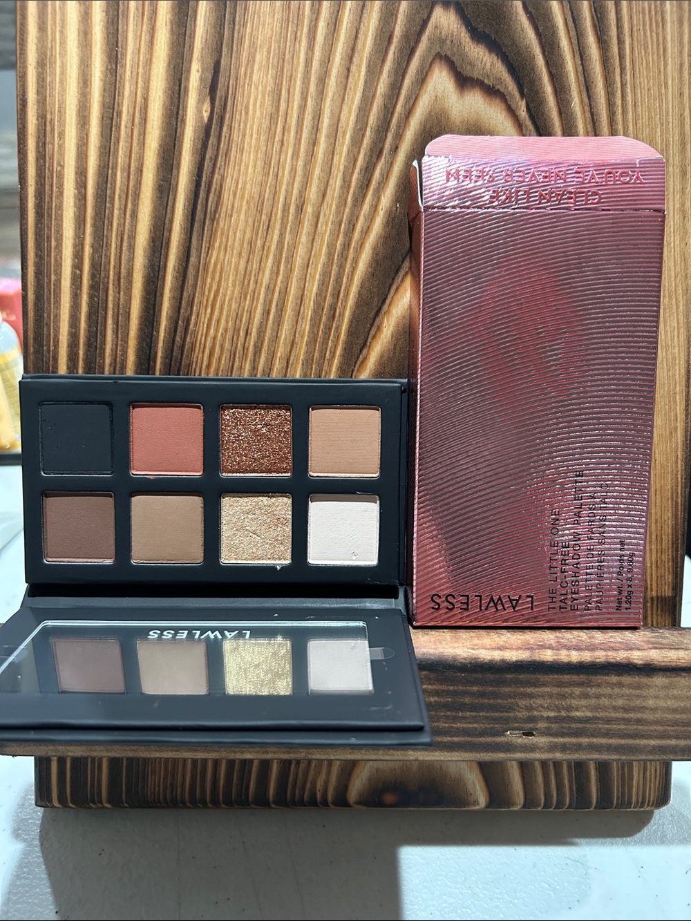 LAWLESS 8-Color Eyeshadow Palette - Pink, Brown & Gold Tones